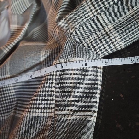 H & M - Picture 12 of 15